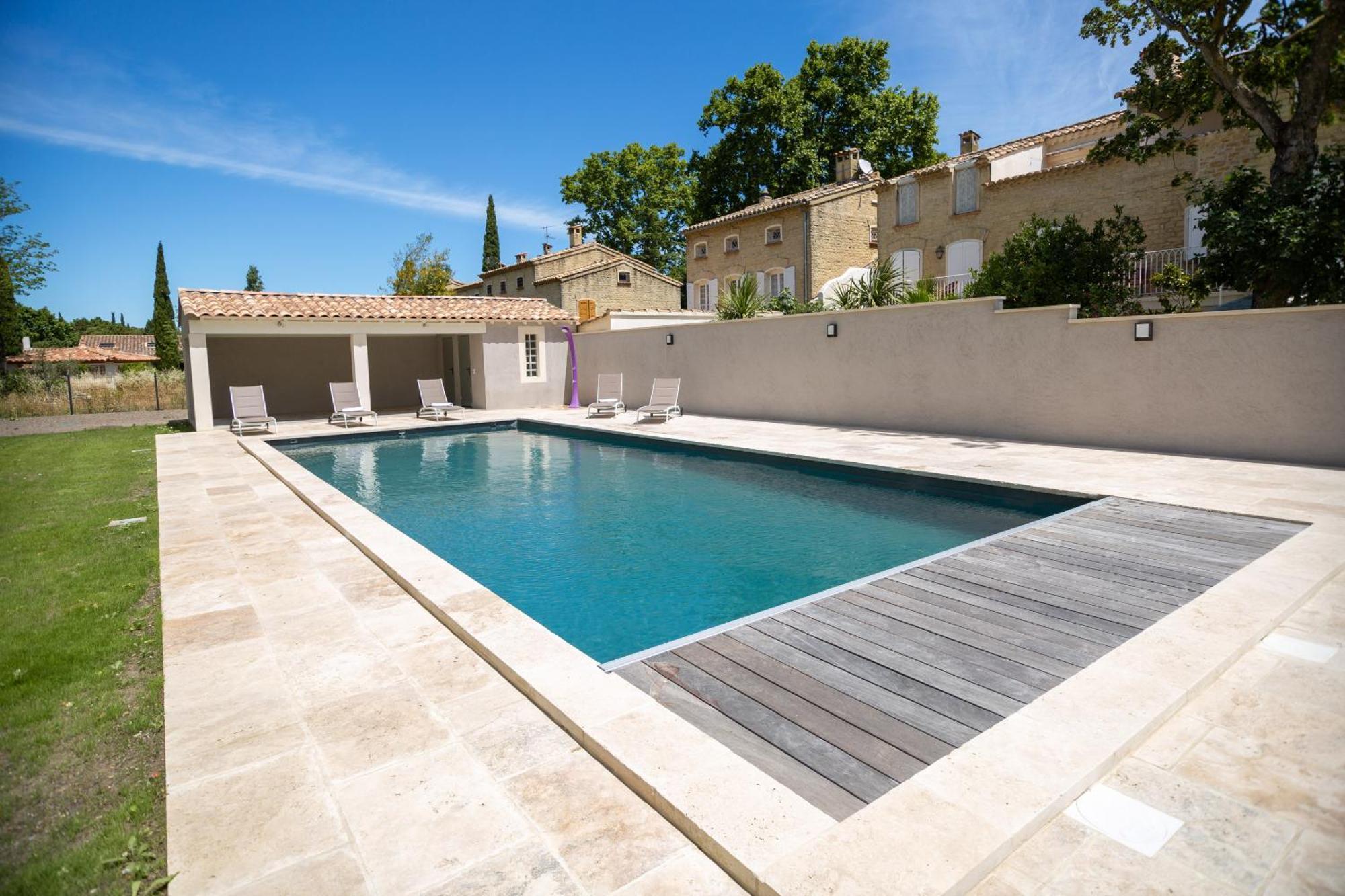 Les Frenes En Provence-Chateau Zen Avignon Exterior foto
